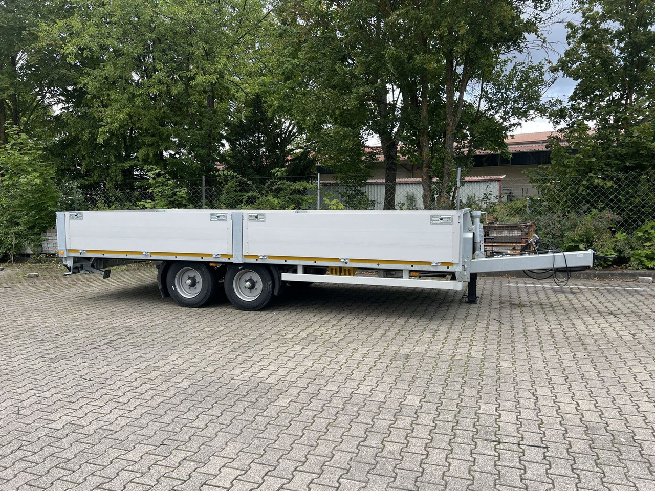 Möslein Tandem Pritsche- Tieflader mit Rungentaschen - Reboque plataforma/ Caixa aberta: foto 3 Möslein Tandem Pritsche- Tieflader mit Rungentaschen - Reboque plataforma/ Caixa aberta: foto 3