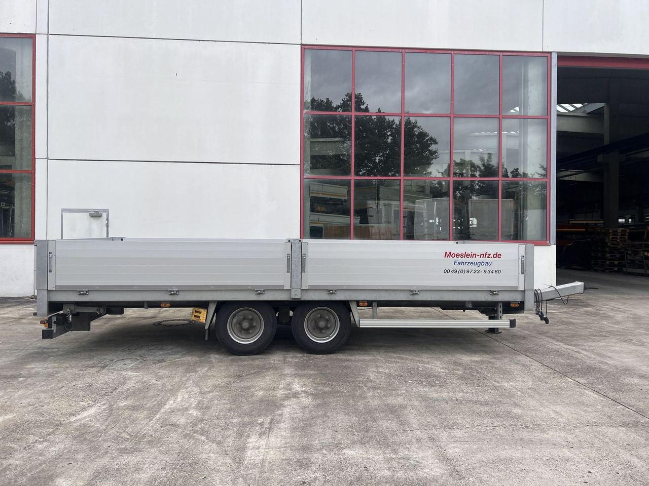 Möslein Tandem- Pritschenanhänger, neuwertig - Reboque plataforma/ Caixa aberta: foto 1 Möslein Tandem- Pritschenanhänger, neuwertig - Reboque plataforma/ Caixa aberta: foto 1