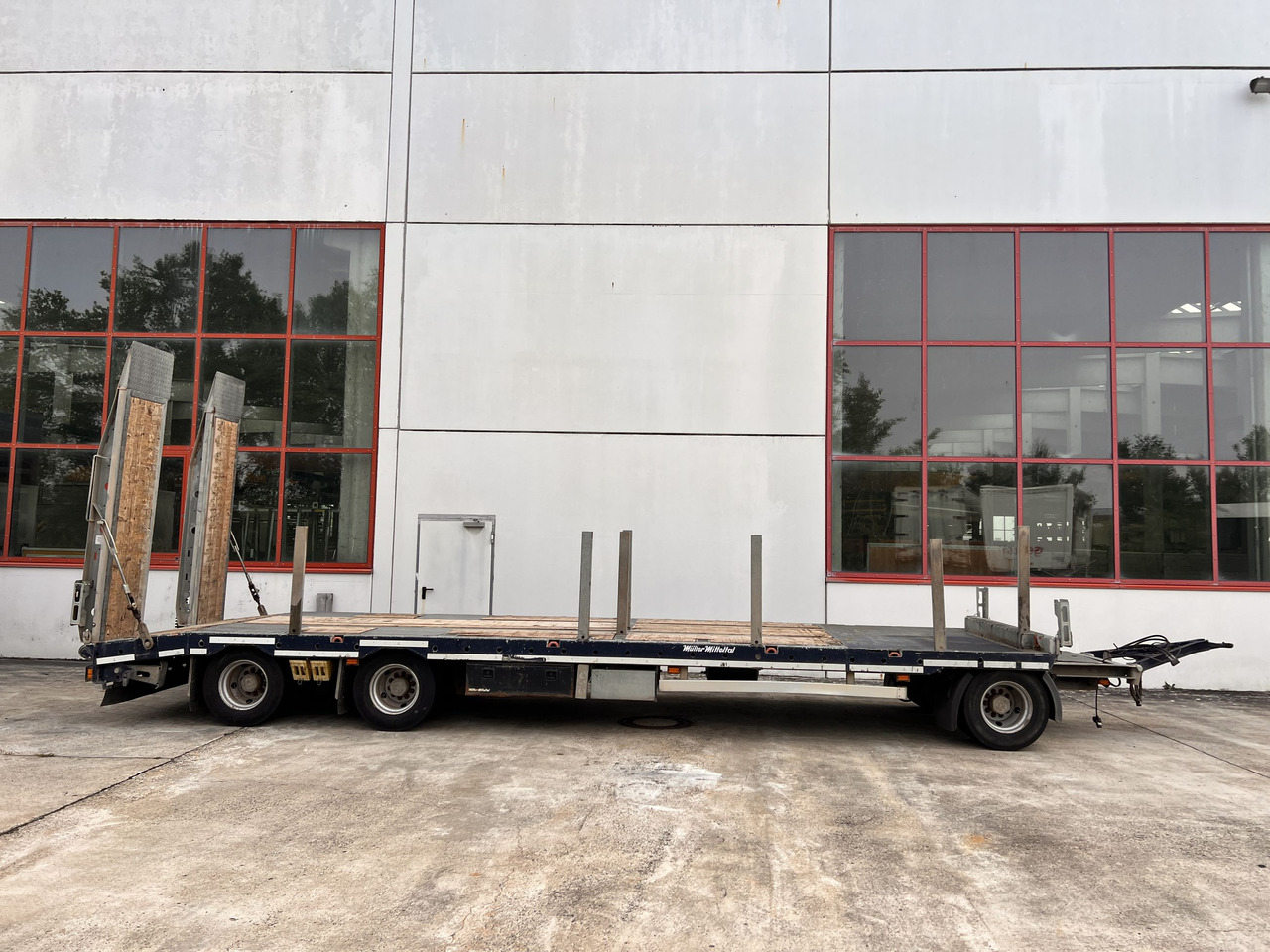 Müller Mitteltal D3 3 Achs Tieflader 9 m, Verzinkt, Wenig Benutzt - Reboque baixa: foto 1 Müller Mitteltal D3 3 Achs Tieflader 9 m, Verzinkt, Wenig Benutzt - Reboque baixa: foto 1