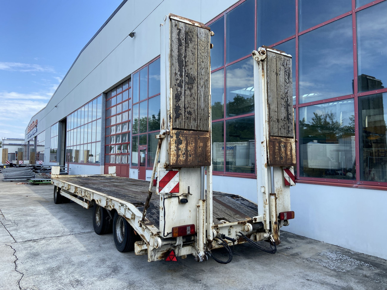 Müller Mitteltal PT 30 3 Achs Tieflader 9,20 m Ladefläche - Reboque baixa: foto 2 Müller Mitteltal PT 30 3 Achs Tieflader 9,20 m Ladefläche - Reboque baixa: foto 2