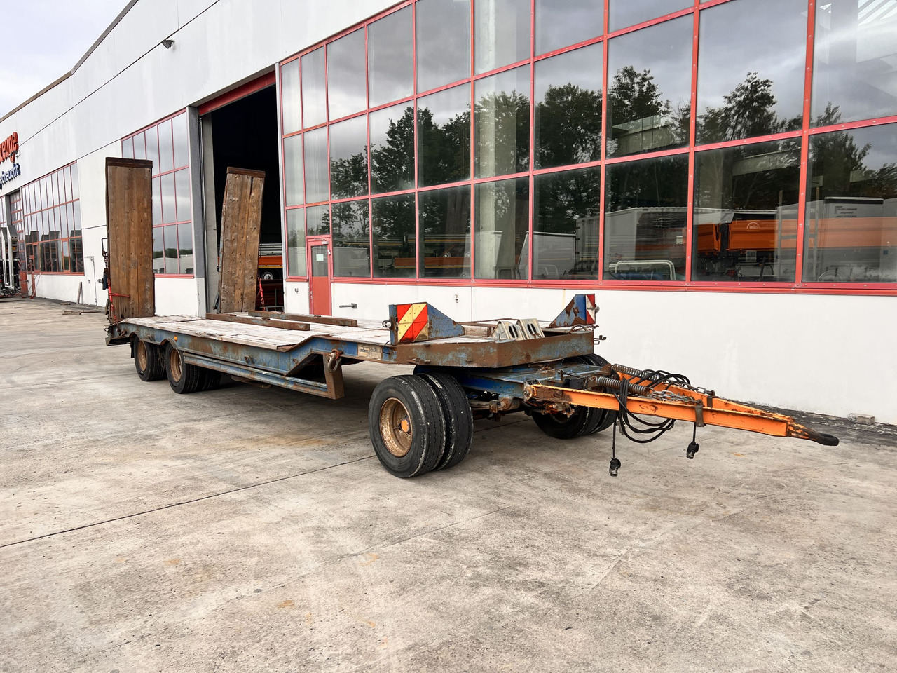 Müller Mitteltal T3 3 Achs Tieflader mit ABS - Reboque baixa: foto 2 Müller Mitteltal T3 3 Achs Tieflader mit ABS - Reboque baixa: foto 2