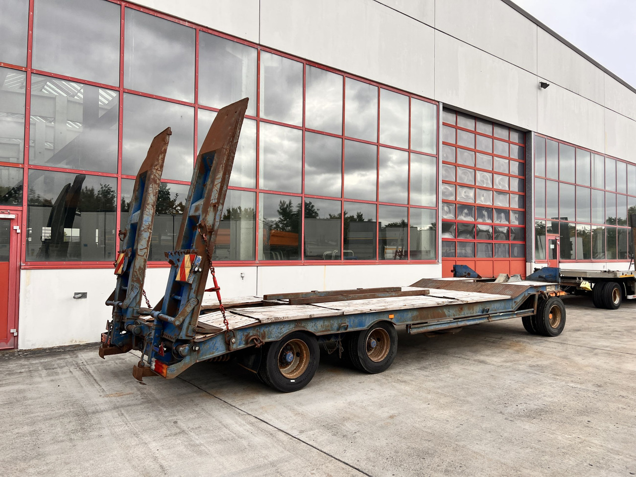 Müller Mitteltal T3 3 Achs Tieflader mit ABS - Reboque baixa: foto 3 Müller Mitteltal T3 3 Achs Tieflader mit ABS - Reboque baixa: foto 3