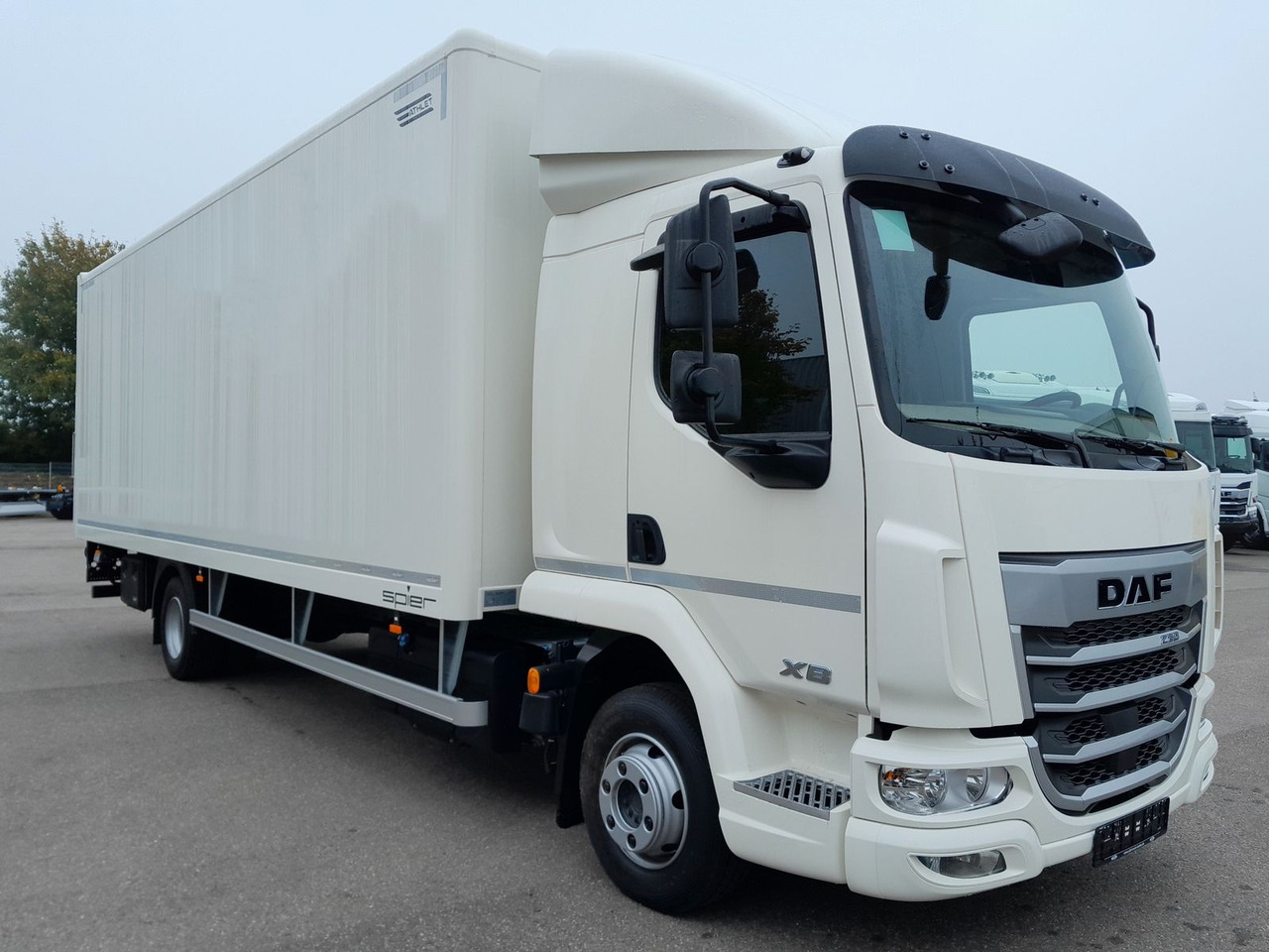DAF FA XB 230 12t - Camião furgão: foto 2 DAF FA XB 230 12t - Camião furgão: foto 2