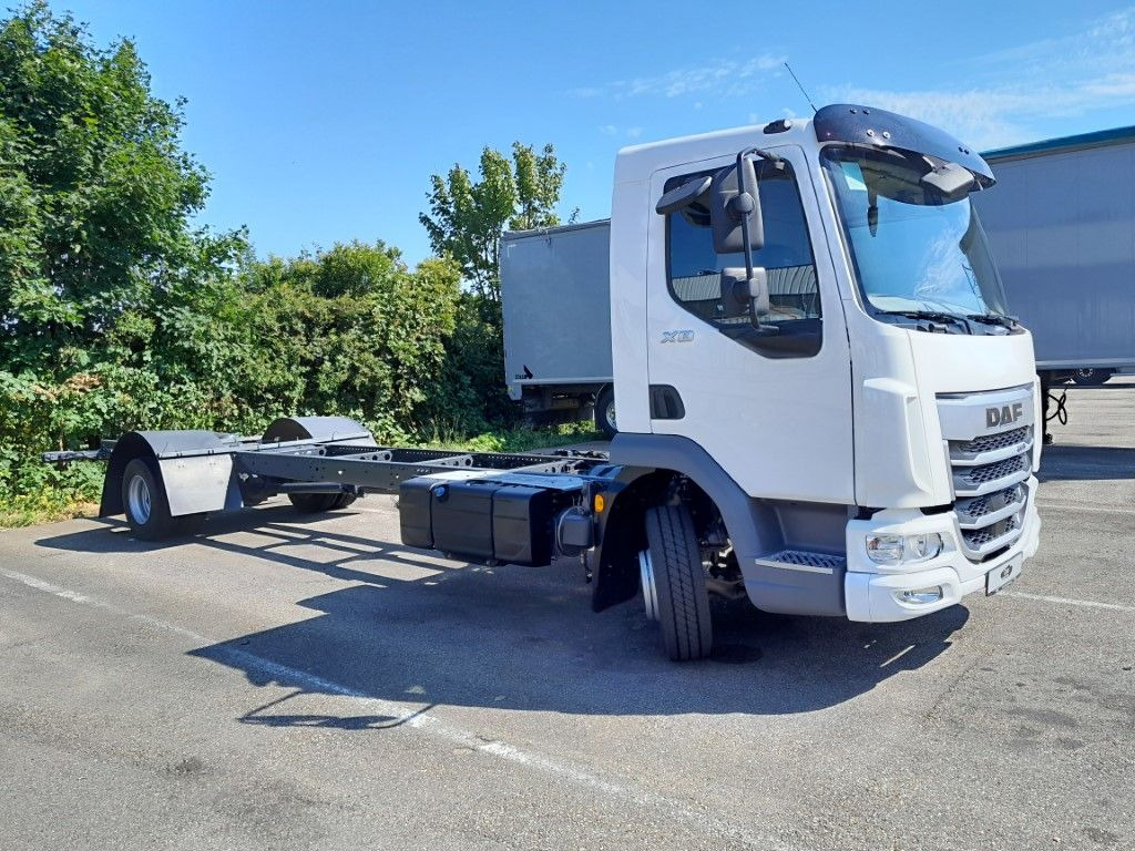 DAF FA XB 260 12t - Camião chassi: foto 4 DAF FA XB 260 12t - Camião chassi: foto 4