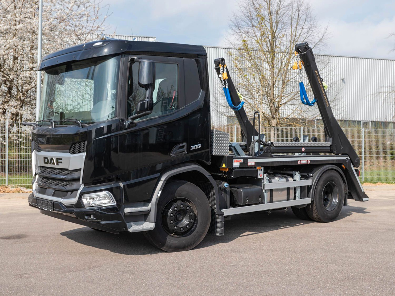DAF FA XD 410 VDL Absetzkipper DAF FA XD 410 VDL Absetzkipper - Camião multibenne: foto 3 DAF FA XD 410 VDL Absetzkipper DAF FA XD 410 VDL Absetzkipper - Camião multibenne: foto 3