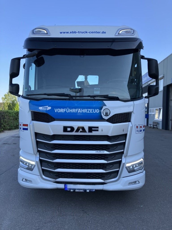 DAF FAN XF 480 mit VDL Abrollkipper DAF FAN XF 480 mit VDL Abrollkipper - Camião polibenne: foto 2 DAF FAN XF 480 mit VDL Abrollkipper DAF FAN XF 480 mit VDL Abrollkipper - Camião polibenne: foto 2