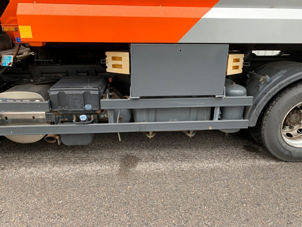 Camião cisterna DAF FANCF75: foto 11