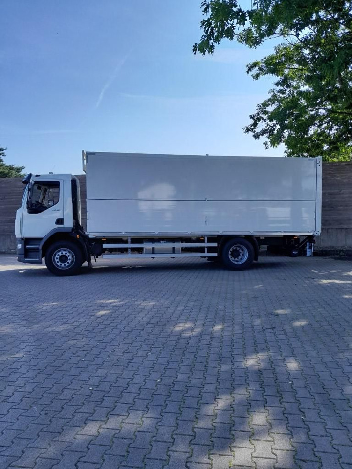 DAF XB 310 FA 18t Getränkeaufbau DAF XB 310 FA 18t Getränkeaufbau - Camião transporte de bebidas: foto 3 DAF XB 310 FA 18t Getränkeaufbau DAF XB 310 FA 18t Getränkeaufbau - Camião transporte de bebidas: foto 3