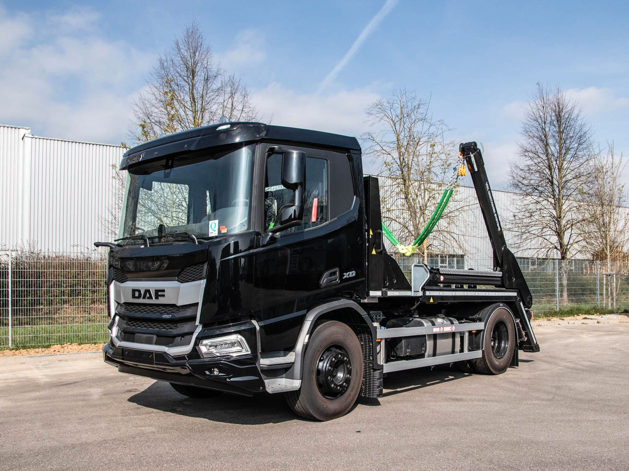 DAF XD 410 FA Absetzkipper DAF XD 410 FA Absetzkipper - Camião multibenne: foto 1 DAF XD 410 FA Absetzkipper DAF XD 410 FA Absetzkipper - Camião multibenne: foto 1
