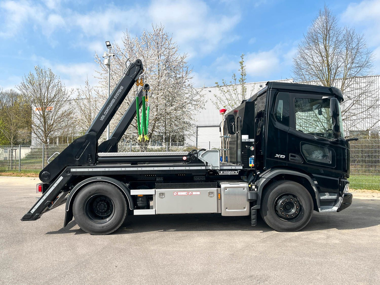 DAF XD 410 FA Absetzkipper DAF XD 410 FA Absetzkipper - Camião multibenne: foto 3 DAF XD 410 FA Absetzkipper DAF XD 410 FA Absetzkipper - Camião multibenne: foto 3