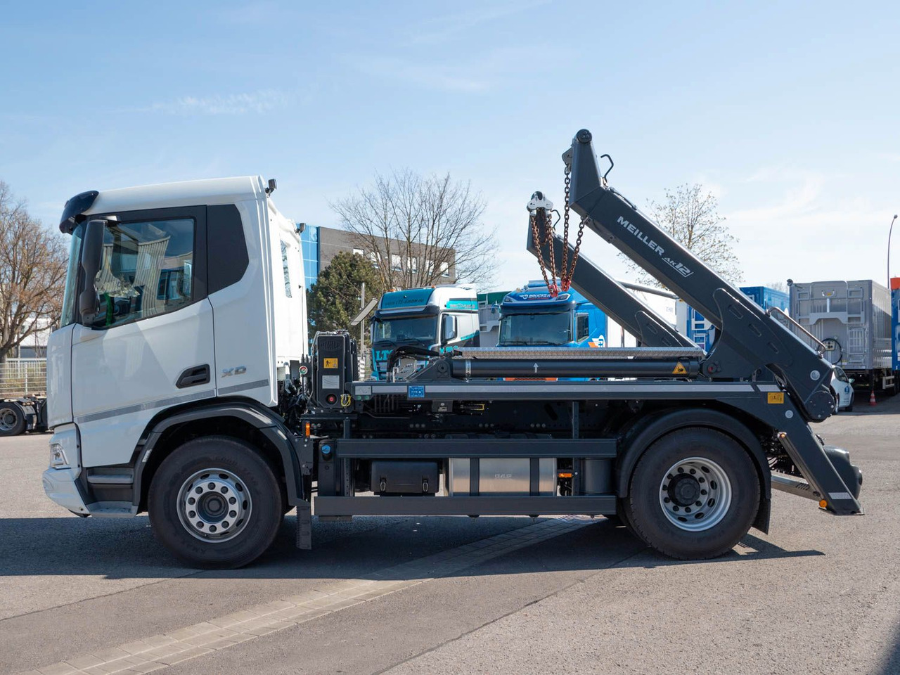 DAF XD 410 FA Meiller Absetzkipper DAF XD 410 FA Meiller Absetzkipper - Camião multibenne: foto 4 DAF XD 410 FA Meiller Absetzkipper DAF XD 410 FA Meiller Absetzkipper - Camião multibenne: foto 4