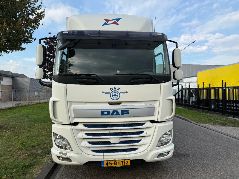 DAF CF 290 2016 - Camião furgão: foto 4 DAF CF 290 2016 - Camião furgão: foto 4