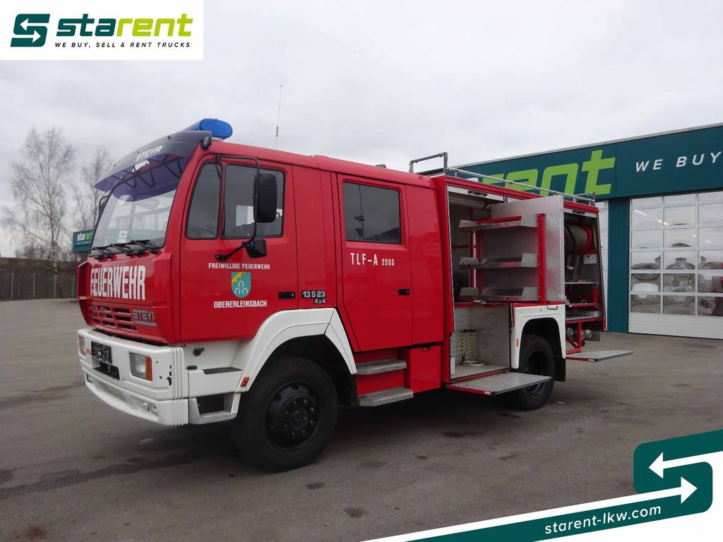 Steyr 13S23 4x4 Feuerwehrauto, 2.000 Liter Wassertank - Camião: foto 1 Steyr 13S23 4x4 Feuerwehrauto, 2.000 Liter Wassertank - Camião: foto 1