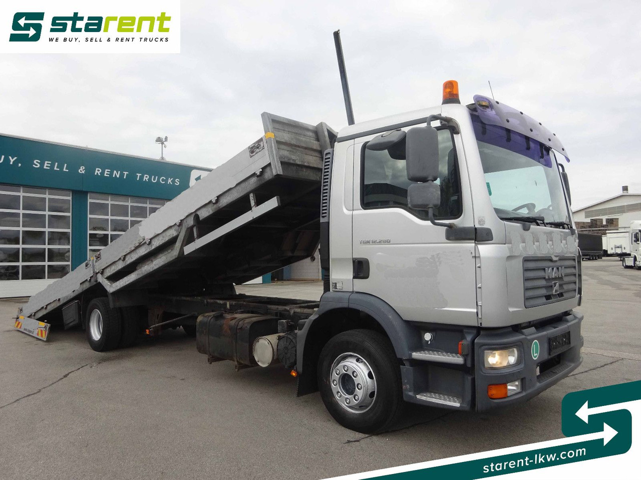 MAN TGM 12.280, Fahrzeugtransporter, kippbar - Caminhão reboque: foto 2 MAN TGM 12.280, Fahrzeugtransporter, kippbar - Caminhão reboque: foto 2