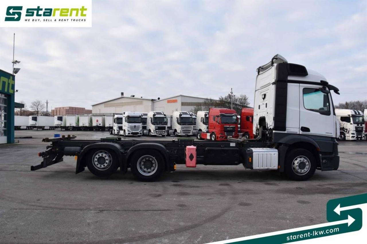 Mercedes Benz Actros 2645L Retarder Mirror Cam NAVI Liftachse - Máquina de outro: foto 4 Mercedes Benz Actros 2645L Retarder Mirror Cam NAVI Liftachse - Máquina de outro: foto 4