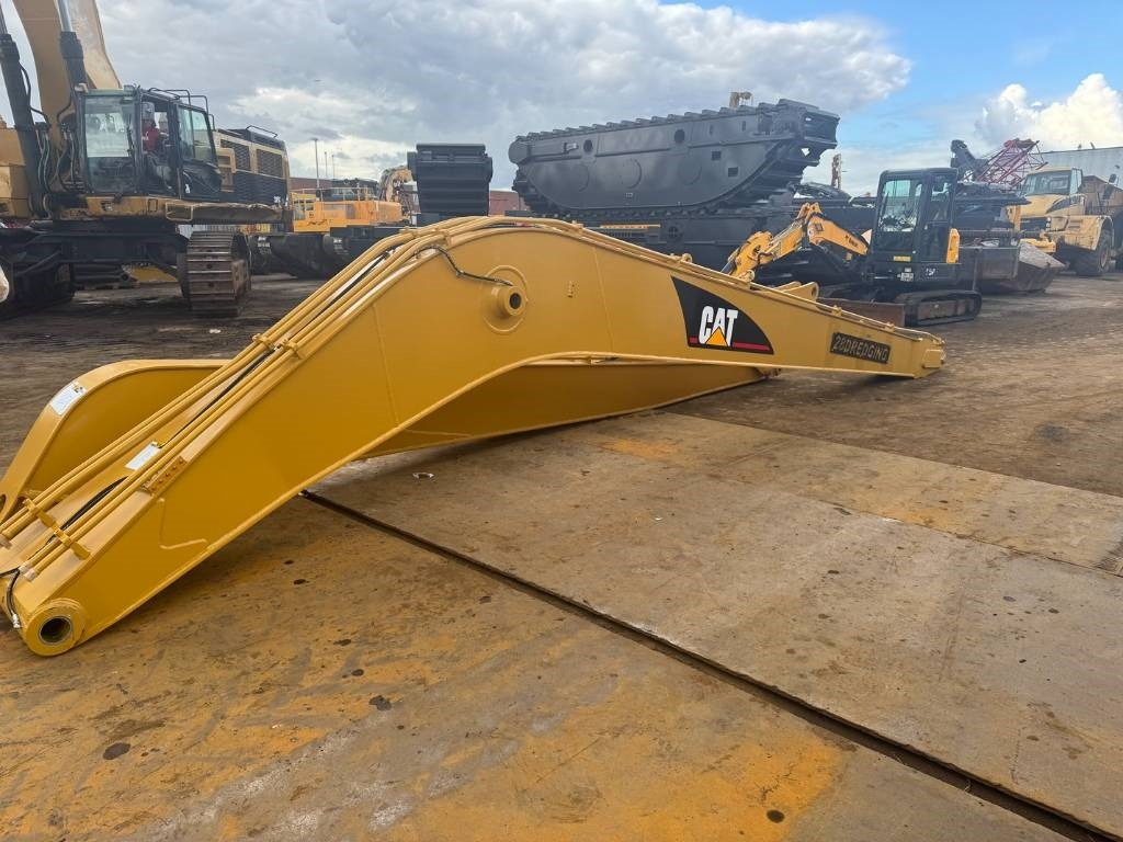 CAT 320 D L LONG REACH BOOM 15M UNUSED - Escavadeira: foto 2 CAT 320 D L LONG REACH BOOM 15M UNUSED - Escavadeira: foto 2