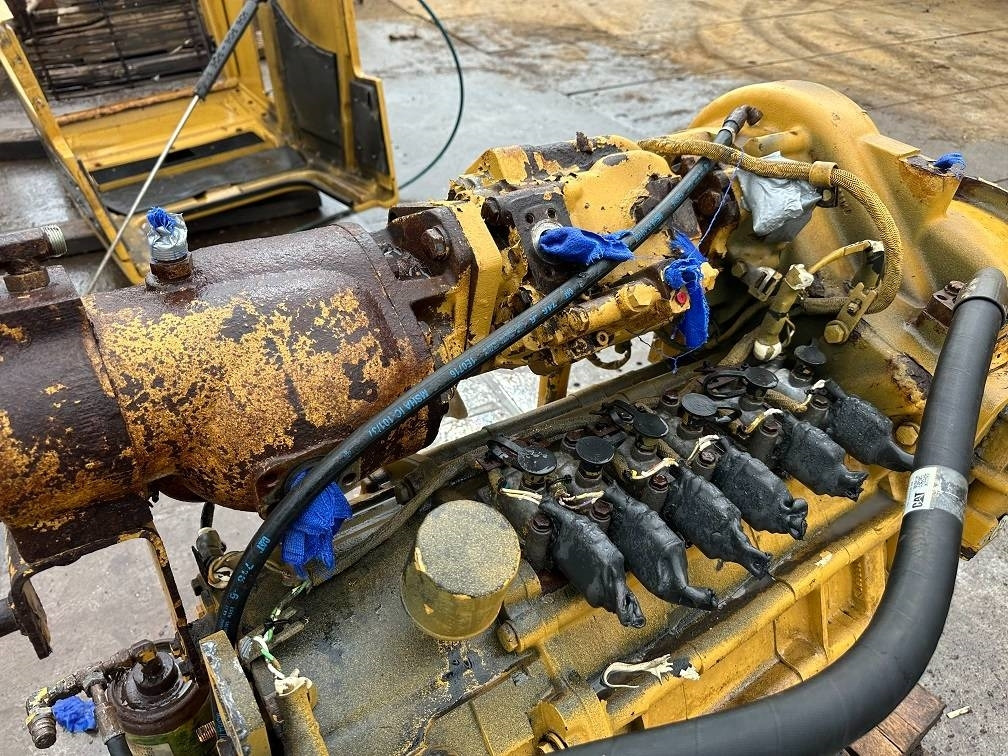 CAT 950 G II hydrolic pump / gearbox - Caixa de velocidade para Máquina de construção: foto 2 CAT 950 G II hydrolic pump / gearbox - Caixa de velocidade para Máquina de construção: foto 2