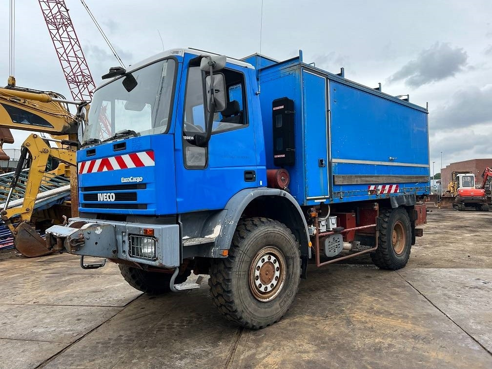 Iveco eurocargo 135E18 4x4 - Camião furgão: foto 1 Iveco eurocargo 135E18 4x4 - Camião furgão: foto 1
