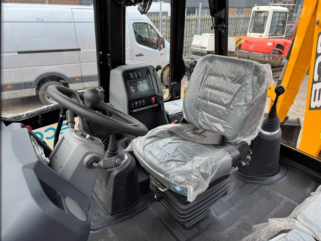 Retroescavadeira JCB 3CX 4X4 ( UNUSED ): foto 13