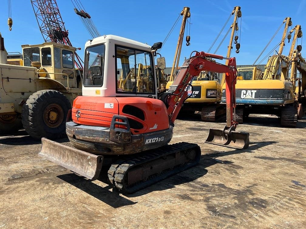 Kubota KX 121-3 - Mini escavadeira: foto 4 Kubota KX 121-3 - Mini escavadeira: foto 4