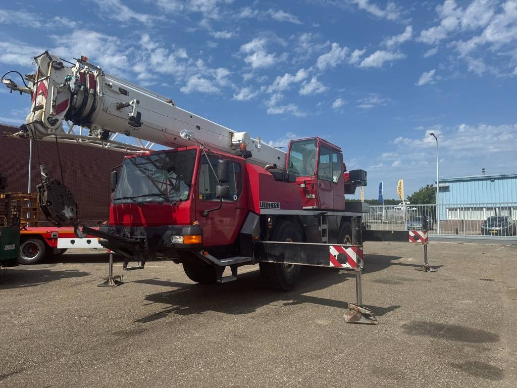 Liebherr LTM 1030-2.1 ( WITH JIB ) - Grua todo o terreno: foto 1 Liebherr LTM 1030-2.1 ( WITH JIB ) - Grua todo o terreno: foto 1