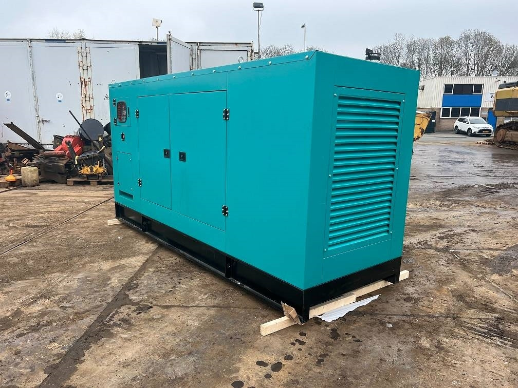 Ricardo 400KVA 320KW SILENT 3 PHASE GENERATOR 50HZ 400V NE - Gerador elétrico: foto 3 Ricardo 400KVA 320KW SILENT 3 PHASE GENERATOR 50HZ 400V NE - Gerador elétrico: foto 3