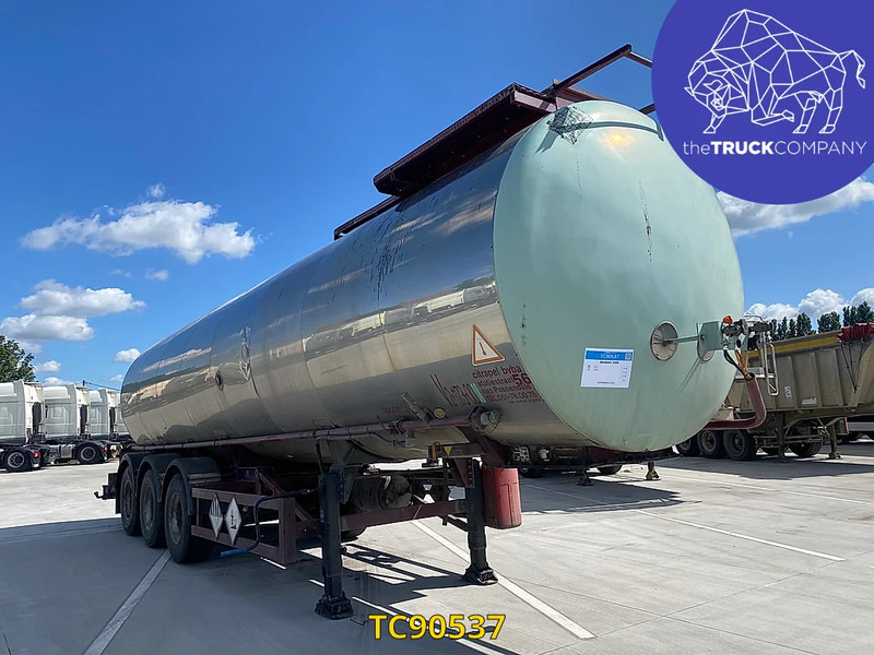 Atcomex - Semi-reboque cisterna: foto 1 Atcomex - Semi-reboque cisterna: foto 1
