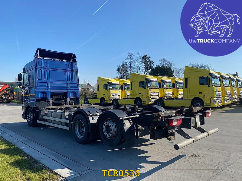 DAF XF Euro6 480 - Camião transportador de contêineres/ Caixa móvel: foto 3 DAF XF Euro6 480 - Camião transportador de contêineres/ Caixa móvel: foto 3
