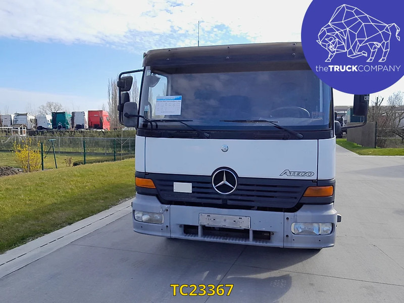 Mercedes-Benz Atego 1217 - Camião transportador de contêineres/ Caixa móvel: foto 2 Mercedes-Benz Atego 1217 - Camião transportador de contêineres/ Caixa móvel: foto 2