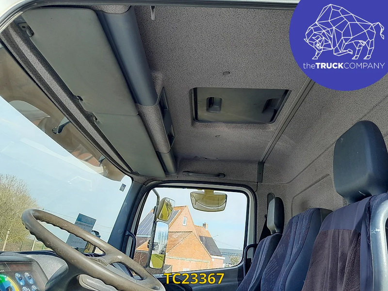 Mercedes-Benz Atego 1217 - Camião transportador de contêineres/ Caixa móvel: foto 4 Mercedes-Benz Atego 1217 - Camião transportador de contêineres/ Caixa móvel: foto 4