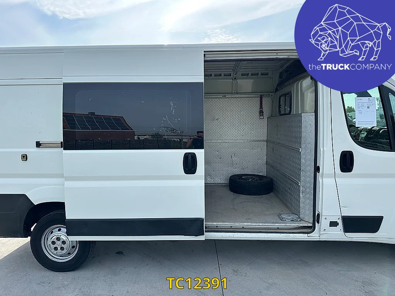 Furgão Peugeot Boxer L3H2: foto 11