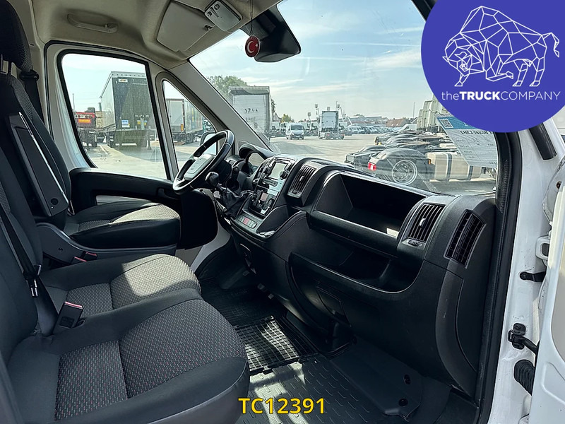 Furgão Peugeot Boxer L3H2: foto 16