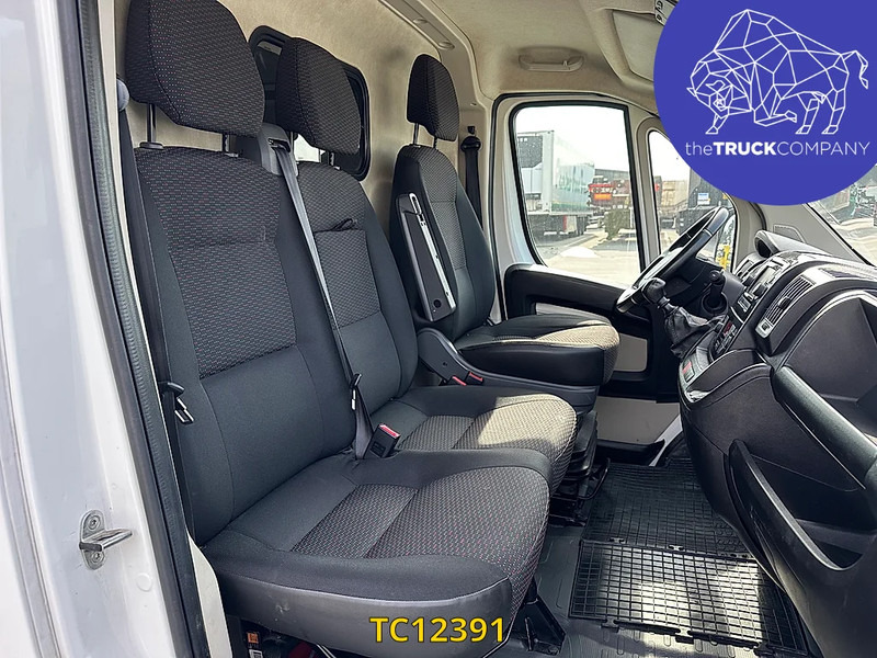 Furgão Peugeot Boxer L3H2: foto 18