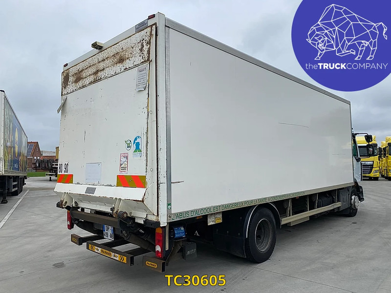 Renault D 210 - Camião furgão: foto 4 Renault D 210 - Camião furgão: foto 4