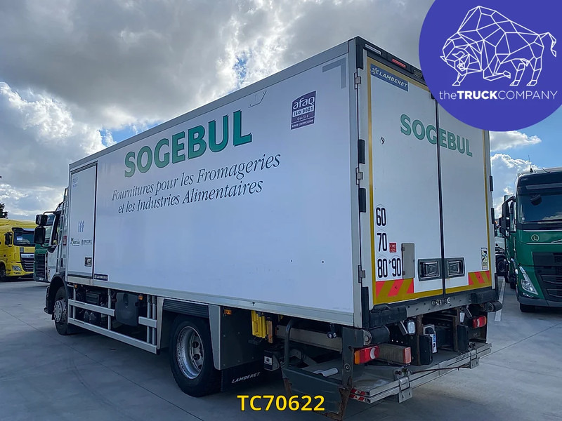 Renault D 320 - Camião furgão: foto 2 Renault D 320 - Camião furgão: foto 2