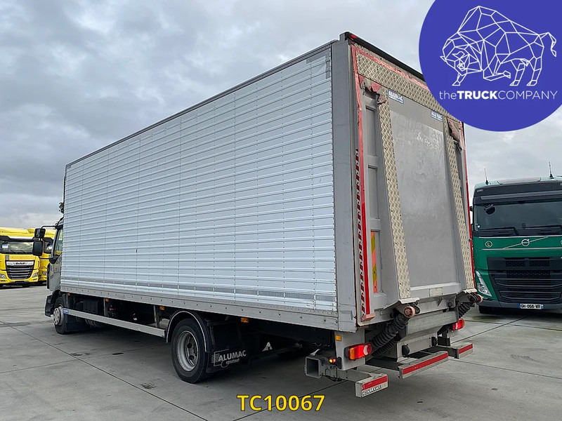 Renault Midlum 240 - Camião furgão: foto 2 Renault Midlum 240 - Camião furgão: foto 2