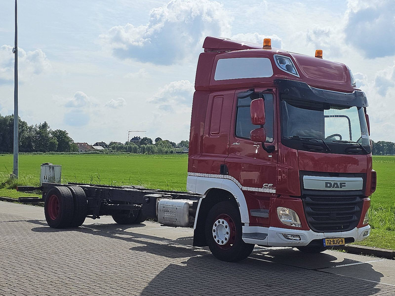 DAF CF 290 FA SPACECAB - Camião chassi: foto 5 DAF CF 290 FA SPACECAB - Camião chassi: foto 5