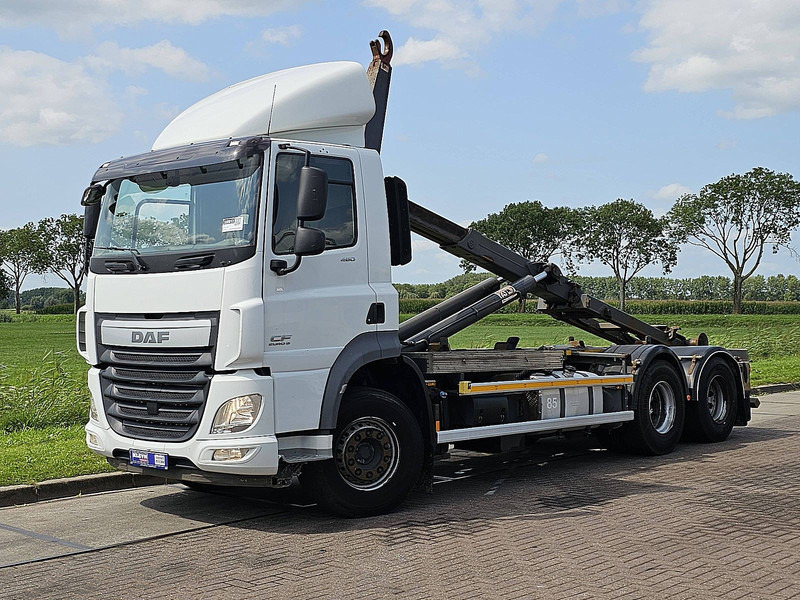 DAF CF 460 AJK 20 ton hooklift - Camião polibenne: foto 2 DAF CF 460 AJK 20 ton hooklift - Camião polibenne: foto 2
