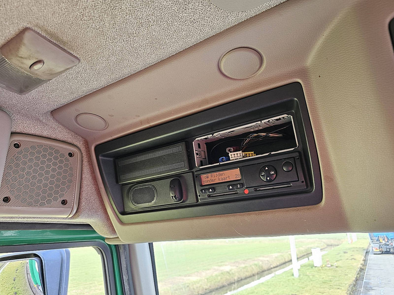 Camião furgão DAF LF 310 18T AIRCO LIFT: foto 11