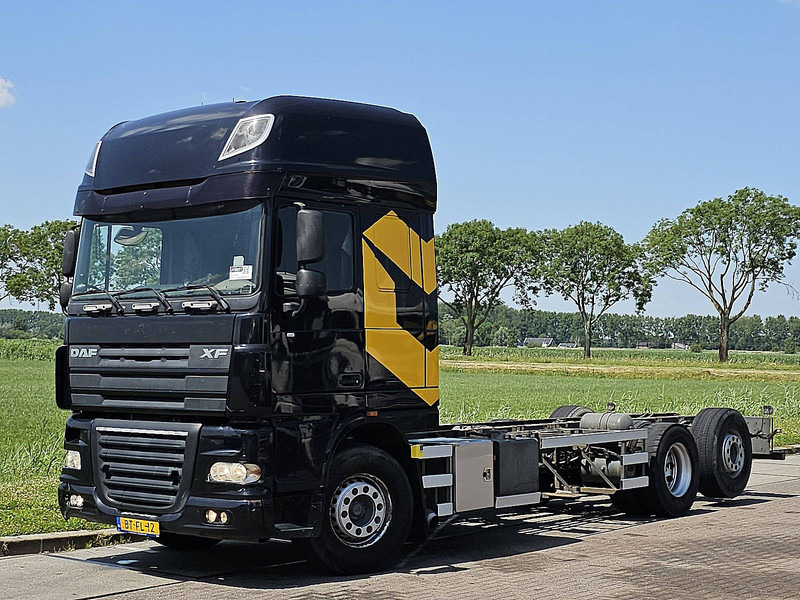 DAF XF 105.460 SSC 6X2 FAS MANUAL - Camião chassi: foto 2 DAF XF 105.460 SSC 6X2 FAS MANUAL - Camião chassi: foto 2