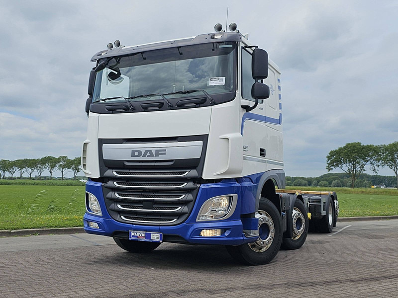 DAF XF 460 8X2 MAN. INT. ADR - Camião chassi: foto 1 DAF XF 460 8X2 MAN. INT. ADR - Camião chassi: foto 1