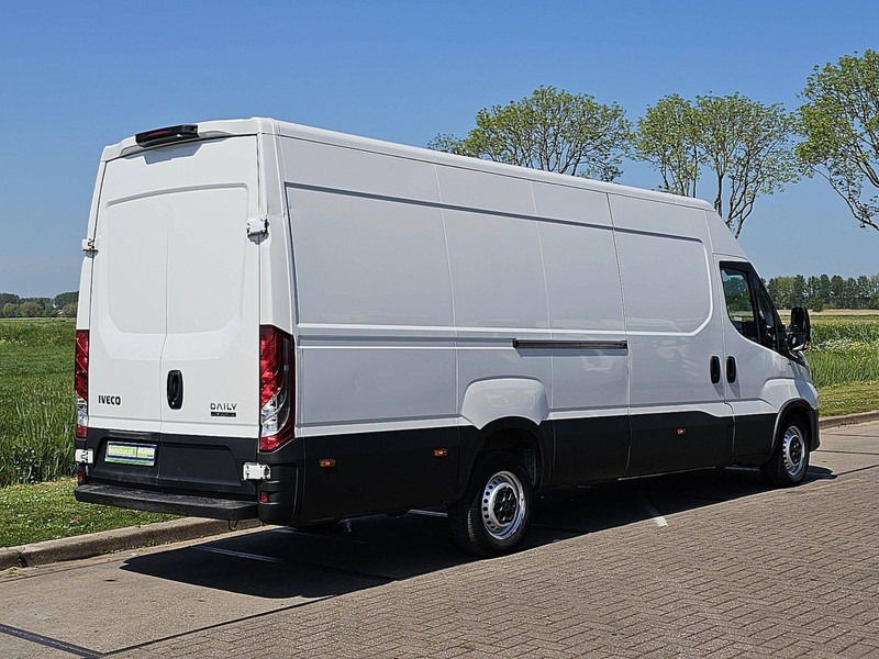 Iveco Daily 35S18 ac aut. 3.0ltr EURO6 - Furgão: foto 3 Iveco Daily 35S18 ac aut. 3.0ltr EURO6 - Furgão: foto 3