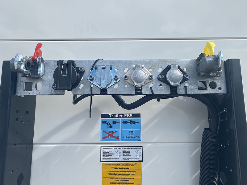 Semi-reboque furgão KLEYN TRAILERS TFSH 18 KOFFER NIEUW HH VLOER KLEP: foto 10