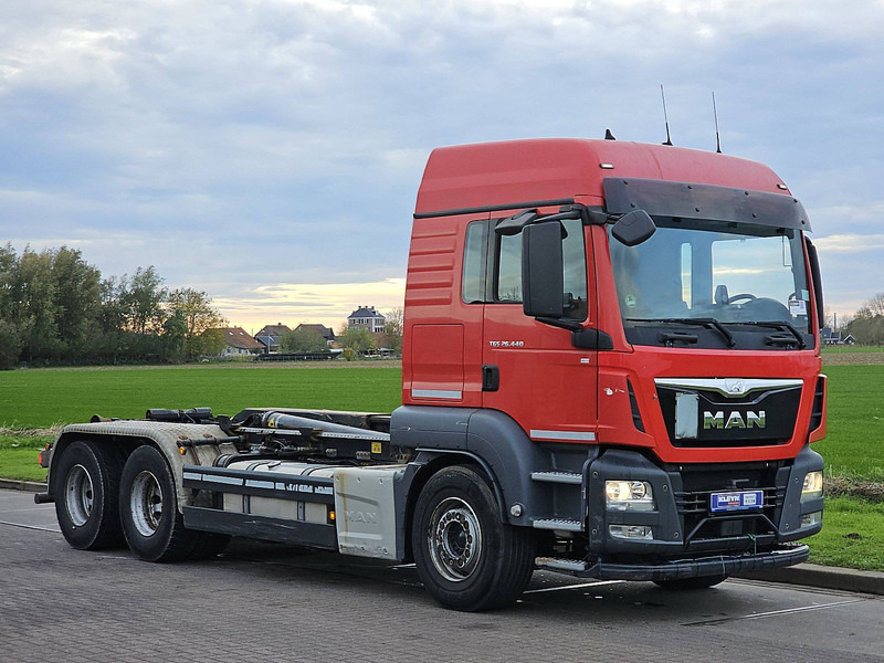 MAN 26.440 TGS - Camião polibenne: foto 5 MAN 26.440 TGS - Camião polibenne: foto 5