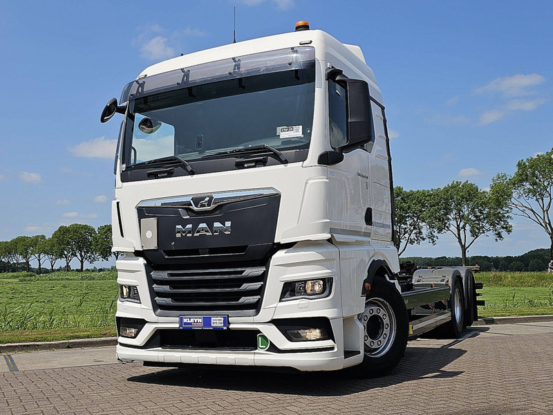 MAN 26.470 TGX TG3 6X2-4 STEERAXLE - Camião transportador de contêineres/ Caixa móvel: foto 1 MAN 26.470 TGX TG3 6X2-4 STEERAXLE - Camião transportador de contêineres/ Caixa móvel: foto 1