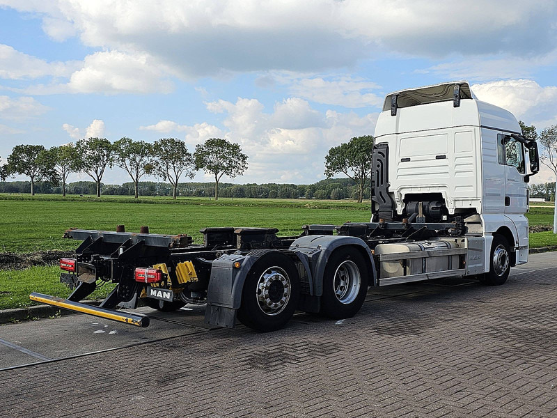 MAN 26.500 TGX - Camião transportador de contêineres/ Caixa móvel: foto 3 MAN 26.500 TGX - Camião transportador de contêineres/ Caixa móvel: foto 3