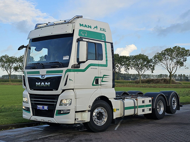 MAN 26.500 TGX XXL 6X2-4 LL WB420 - Camião chassi: foto 2 MAN 26.500 TGX XXL 6X2-4 LL WB420 - Camião chassi: foto 2