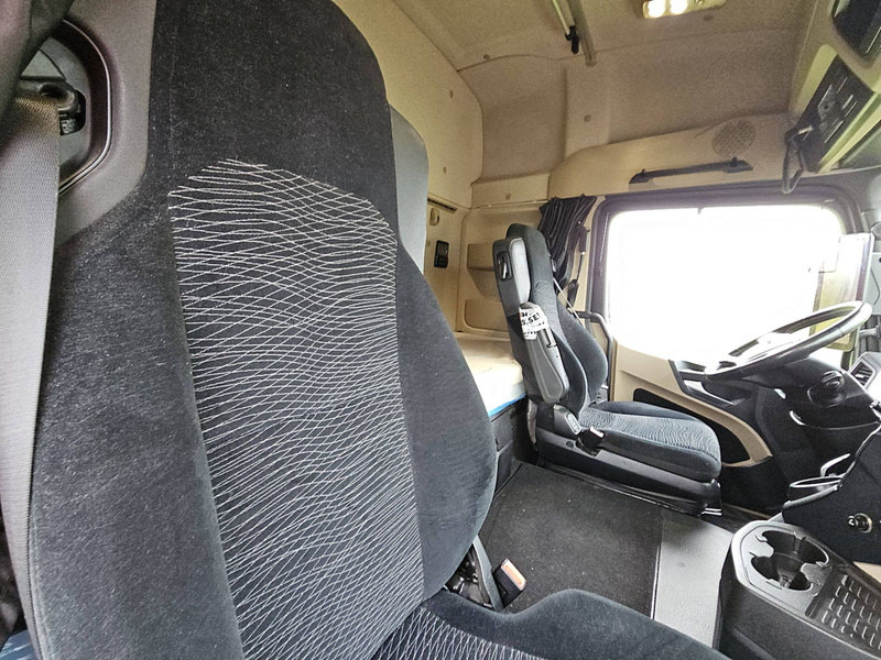 Camião de lona Mercedes-Benz ACTROS 1836: foto 16
