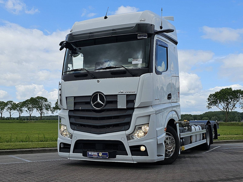 Mercedes-Benz ACTROS 2545 LS - Camião transportador de contêineres/ Caixa móvel: foto 1 Mercedes-Benz ACTROS 2545 LS - Camião transportador de contêineres/ Caixa móvel: foto 1