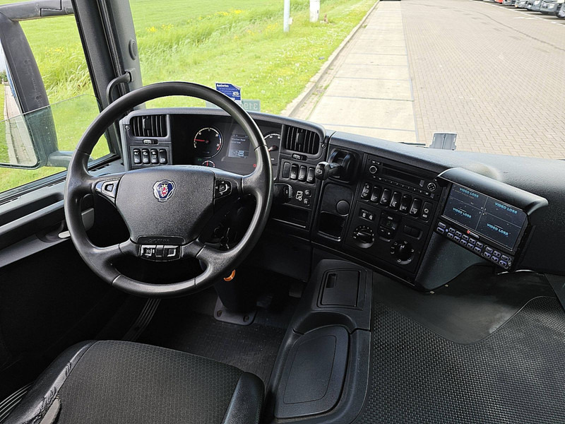 Camião de lona Scania P250 4X2 TAILLIFT: foto 8